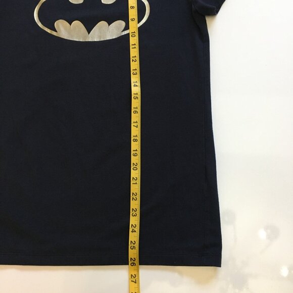 Under Armour Batman Logo Graphic T-Shirt Womens Small Petite Black Crew Neck - Picture 12 of 13